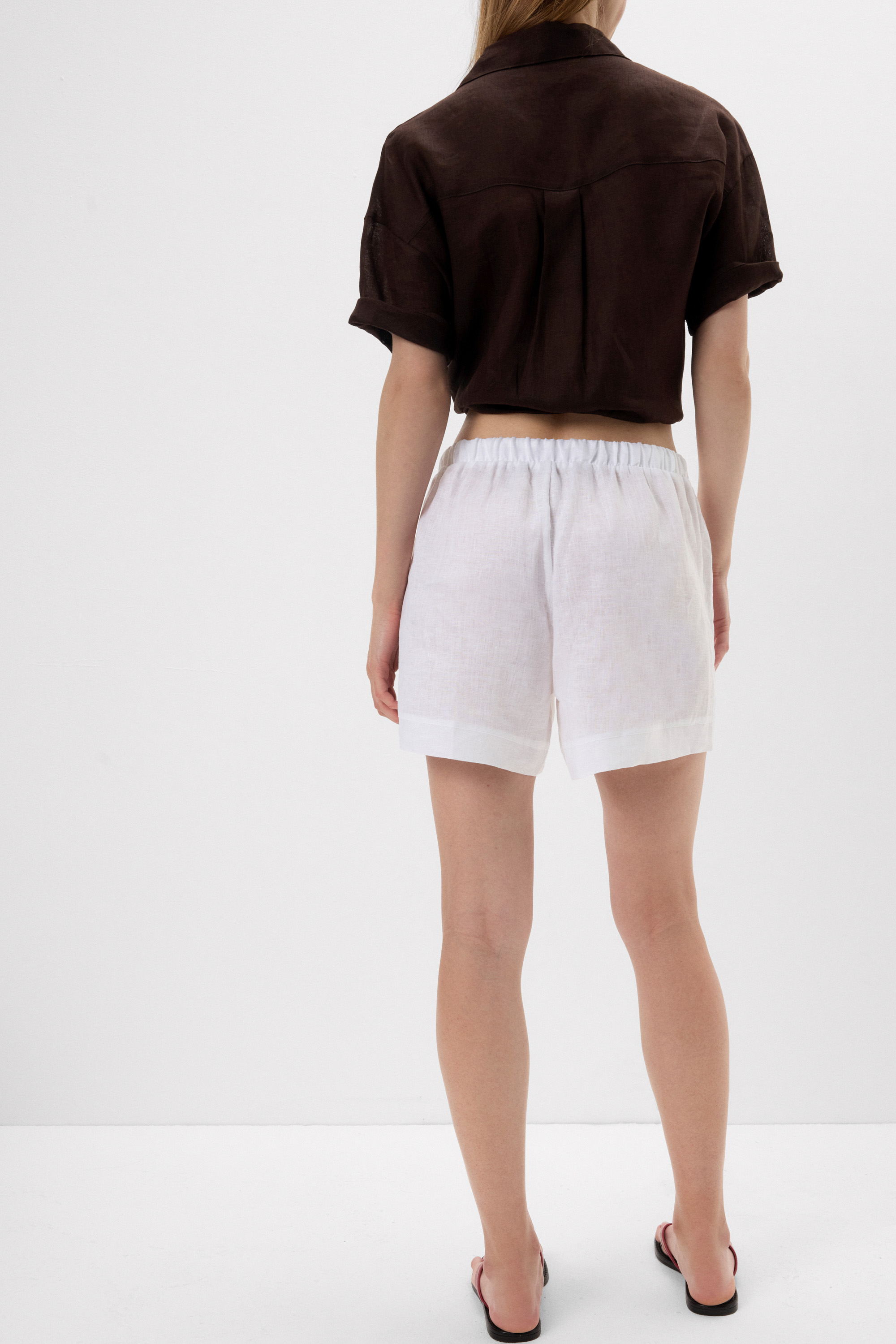 Alternative view of The Pure Linen Shorts in Linen Fabric